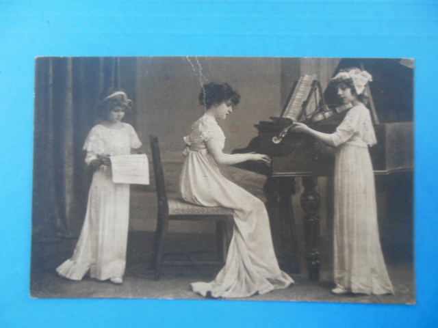 Image for Postcard Trio Young Girls Making Music (German)