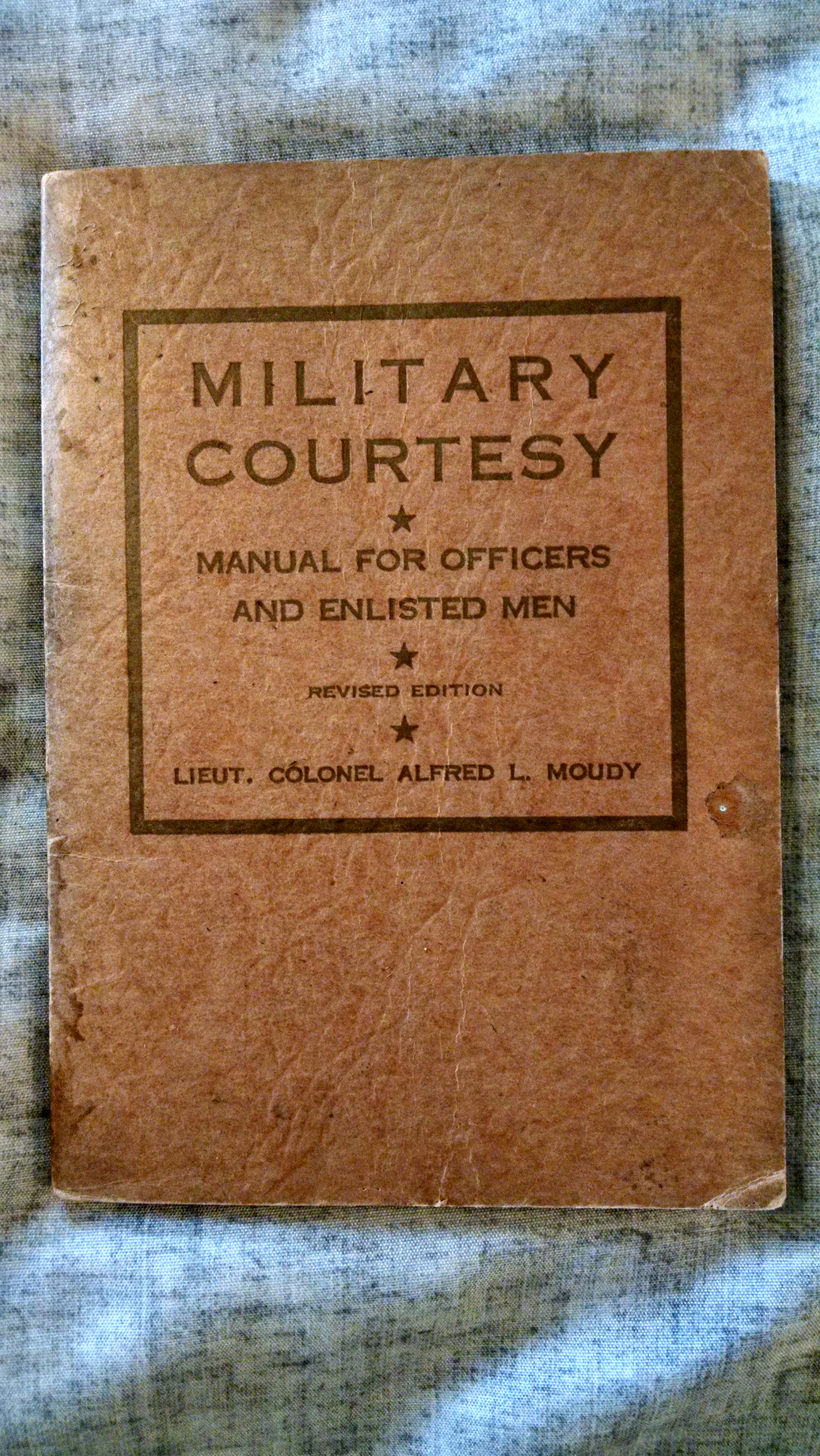 Image for MILITARY COURTSEY MANUAL FOR OFFICERS AND ENLISTED MEN